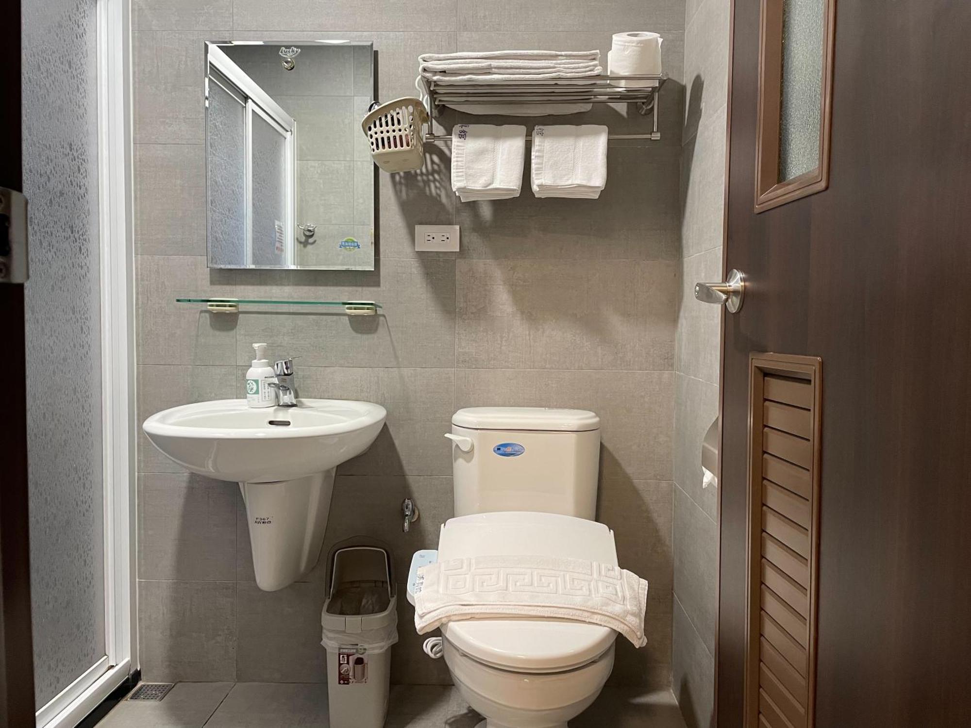 Mei Jen House B&B 民宿 Yuchi Bagian luar foto
